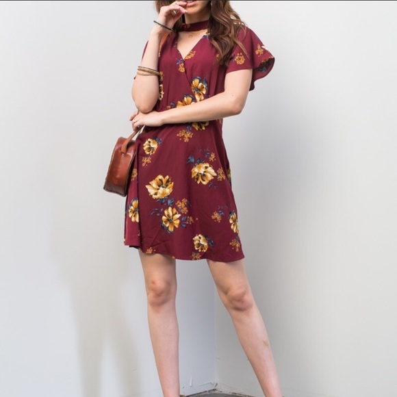 front cut floral dress🌸💃👗 - Picture 7 of 7